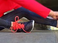 澳客在线电脑版官网-疲劳对手球员，赛前篮球场上治愈身体